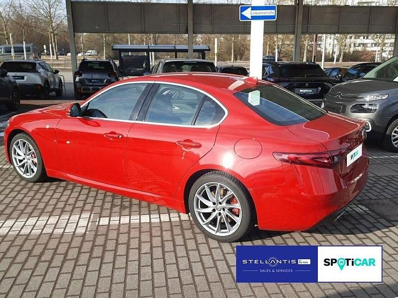 Gebraucht Alfa Romeo Giulia Ti 200 PS (147 kW) 2021 Rot Limousine