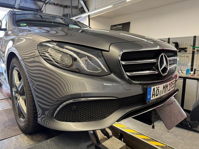 Gebraucht Mercedes E300 245 PS (180 kW) 2020 Silber Limousine