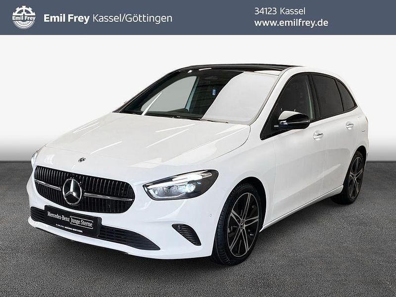 Weiß Gebraucht 2024 Mercedes B180 Advanced Plus Van / Kleinbus | 32.939 € (Fairer Preis) - Bild 1/4