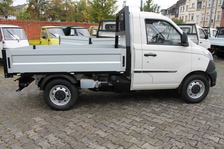 Gebraucht Piaggio Porter 106 PS (77 kW) 2024 Weiß SUV