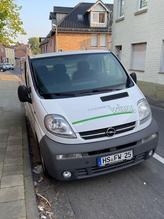 Gebraucht Opel Vivaro 101 PS (74 kW) 2005 Weiß Van / Kleinbus