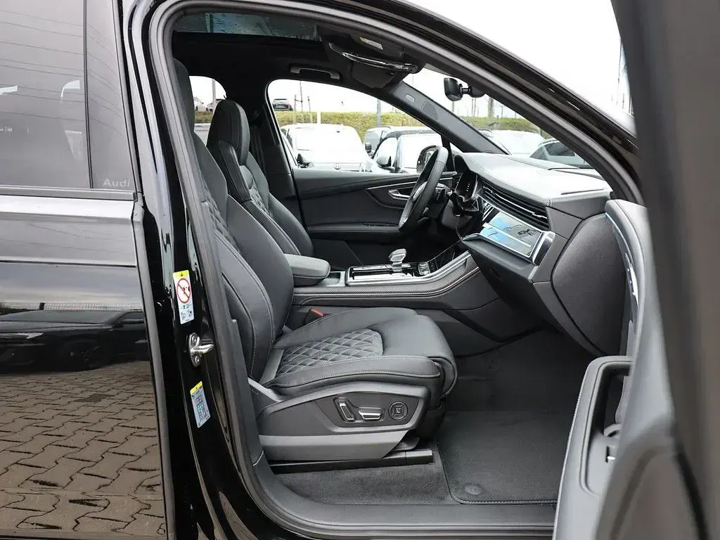 Neu Audi Q7 S-Line 286 PS (210 kW) 2025 Schwarz / mythosschwarz SUV