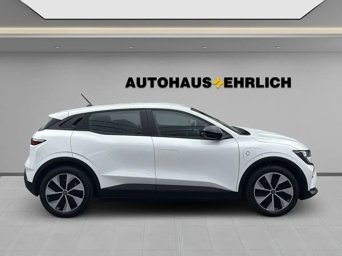 Gebraucht Renault Megane E-Tech Evolution 55 kW (75 PS) 2022 Gletscherweiss Limousine