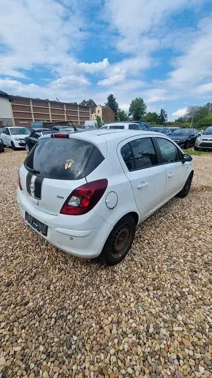 Usata Opel Corsa 95 CV (69 kW) 2012 Bianco Utilitaria