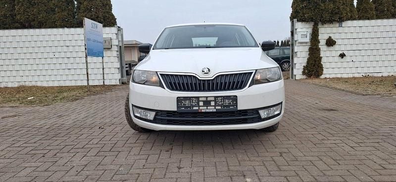 Weiß Gebraucht 2014 Skoda Rapid Active Limousine | 4.150 € (Guter Preis) - Bild 1/4