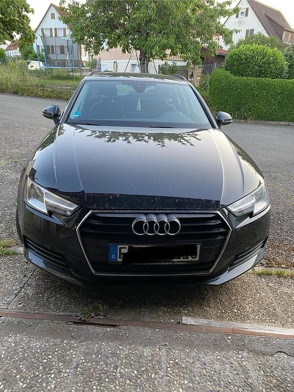 Schwarz Gebraucht 2017 Audi A4 Kombi | 11.000 € (Guter Preis) - Bild 1/4