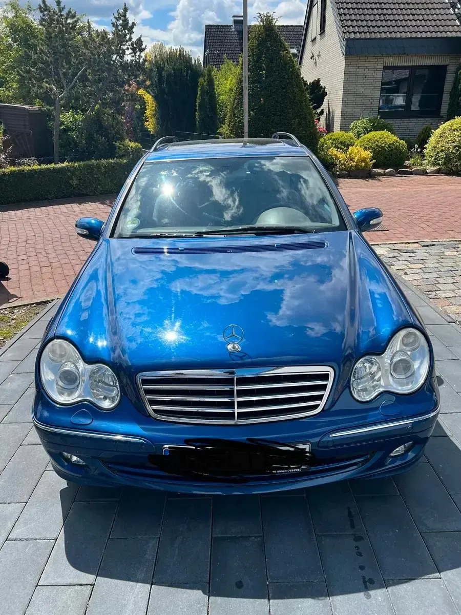 Używany Mercedes C230 204 KM (150 kW) 2006 Niebieski Kombi