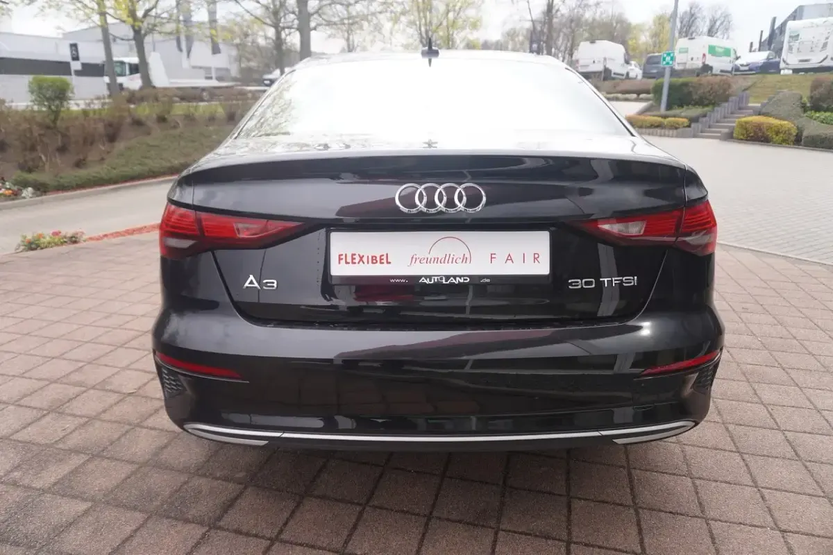 Gebraucht Audi A3 e-tron Advanced 110 PS (80 kW) 2022 Schwarz Kleinwagen
