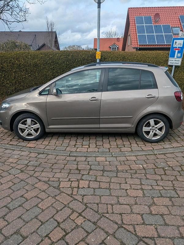 Gebraucht VW Golf VI 105 PS (77 kW) 2010 Kleinwagen