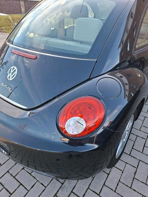 Gebraucht VW New Beetle 116 PS (85 kW) 2006 Schwarz Kleinwagen