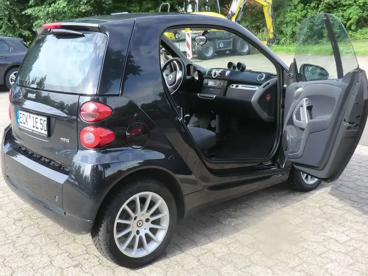 Gebraucht Smart ForTwo Coupé 75 PS (55 kW) 2011 Schwarz Coupé