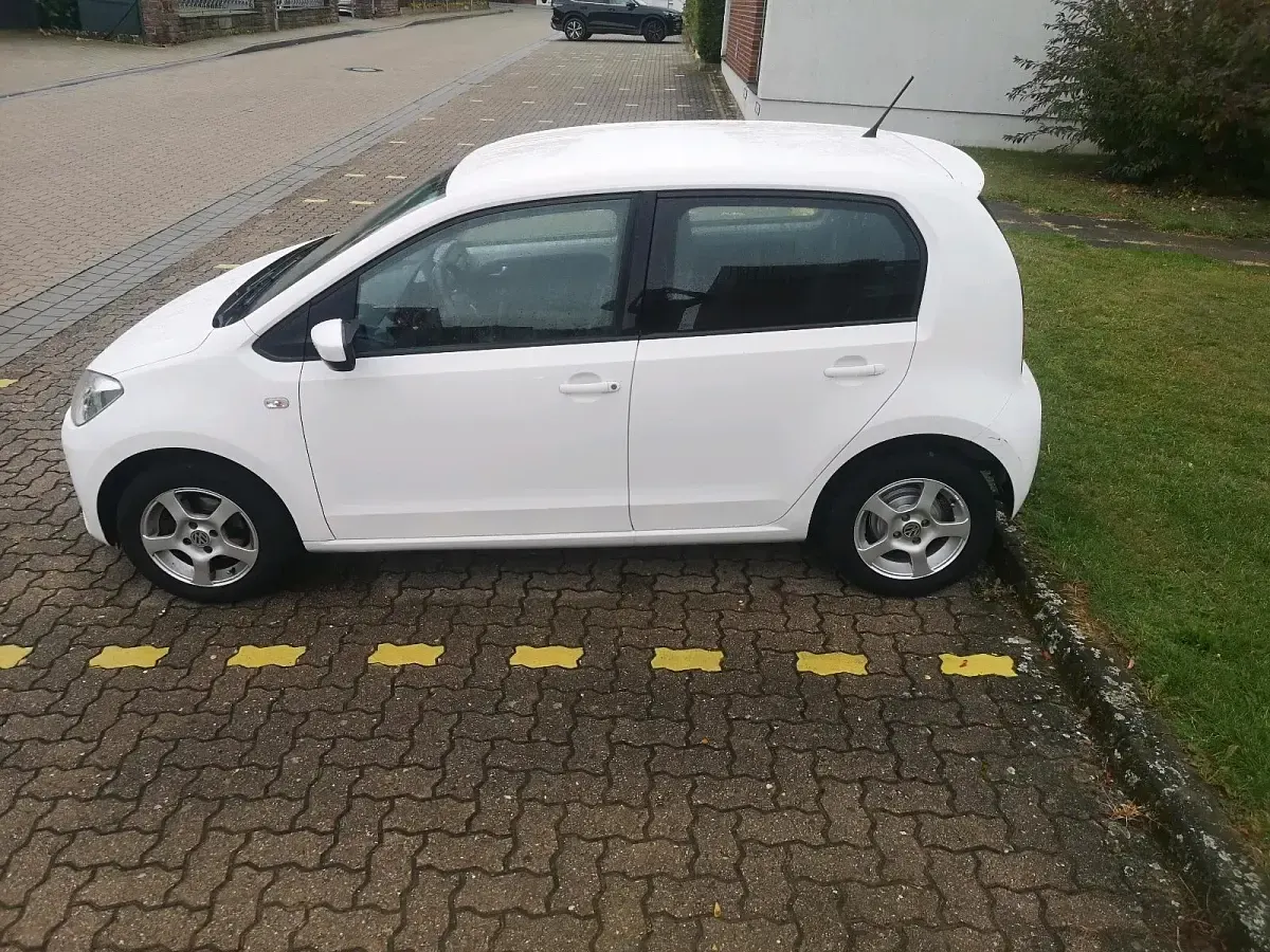 Gebraucht VW up! 68 PS (50 kW) 2013 Weiß Kleinwagen