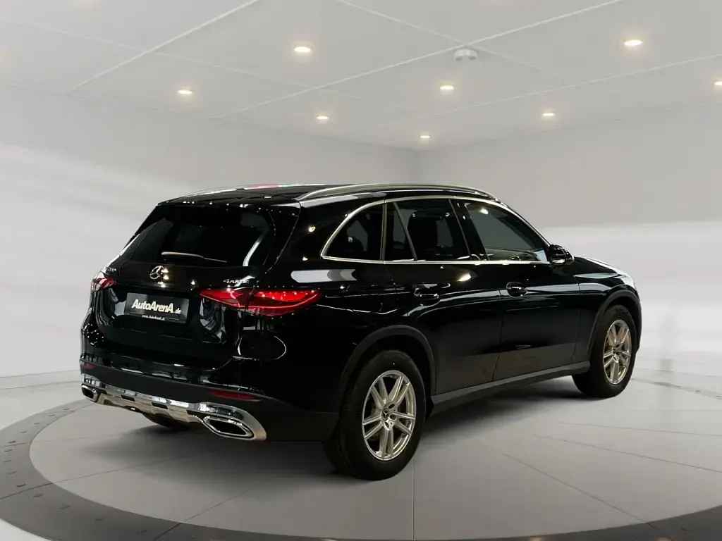 Gebraucht Mercedes GLC200 Avantgarde 204 PS (150 kW) 2025 Metalliclack obsidianschwarz SUV