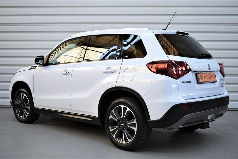 Gebraucht Suzuki Vitara 129 PS (94 kW) 2020 Weiß SUV