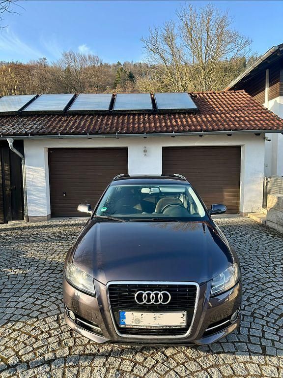 Gebraucht Audi A3 Attraction 105 PS (77 kW) 2010 Grau Kleinwagen