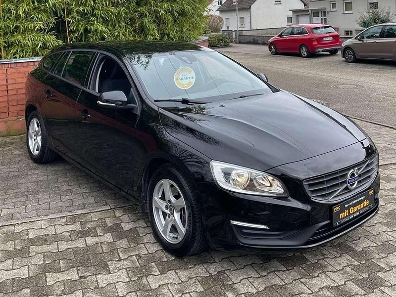 Gebraucht Volvo V60 Kinetic 150 PS (110 kW) 2016 Schwarz Kombi