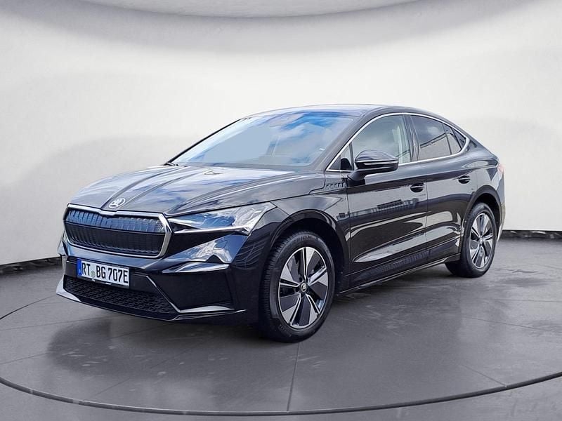Schwarz Gebraucht 2024 Skoda Enyaq iV SUV | 43.980 € (Fairer Preis) - Bild 1/4