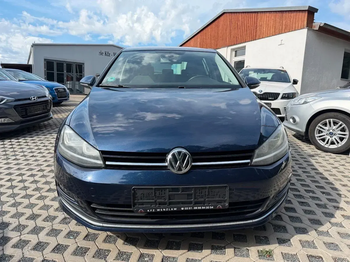 Gebraucht VW Golf VII Highline 122 PS (89 kW) 2013 Blau Limousine