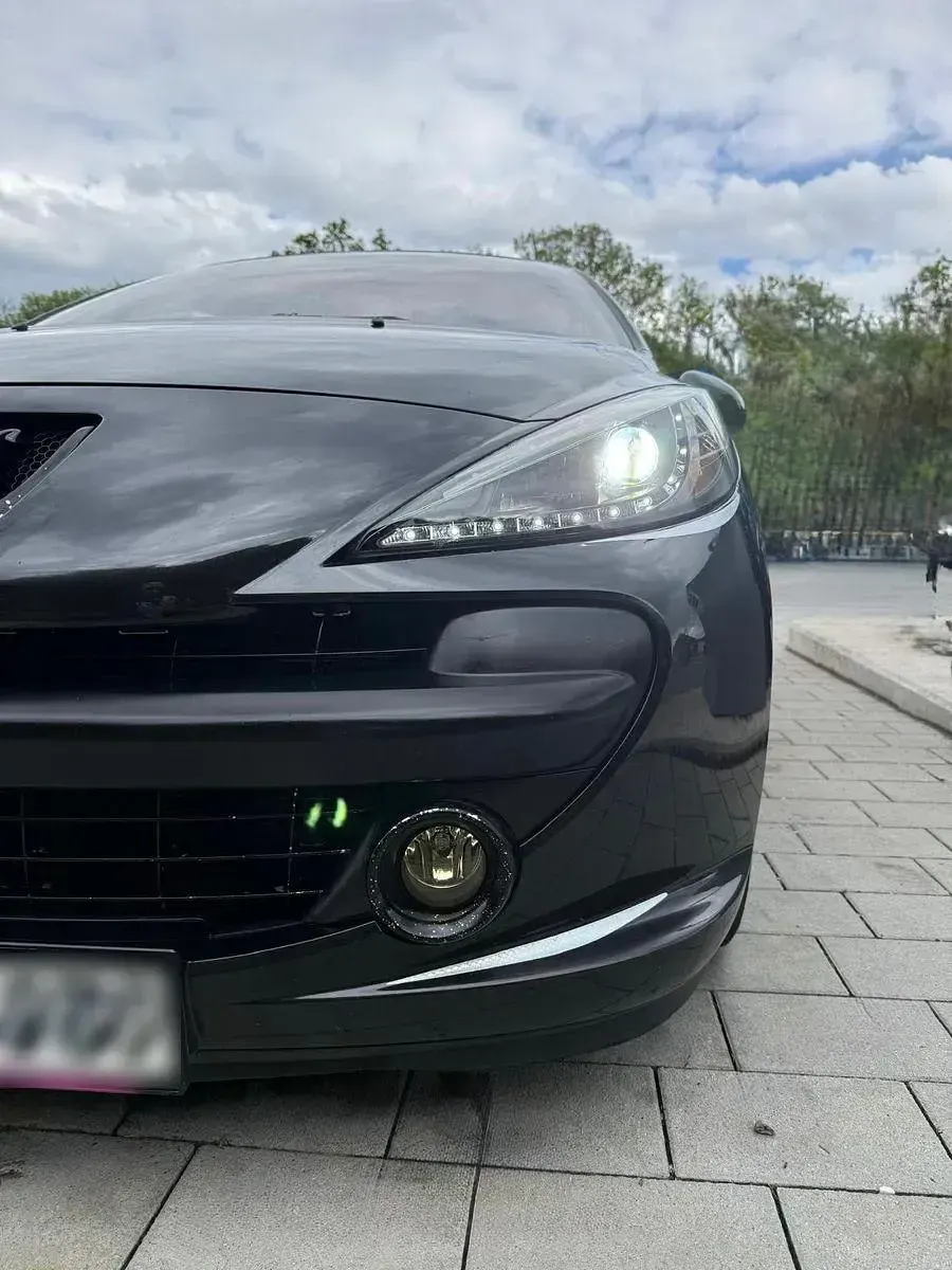 Gebraucht Peugeot 207 Platinum 150 PS (110 kW) 2006 Schwarz Limousine