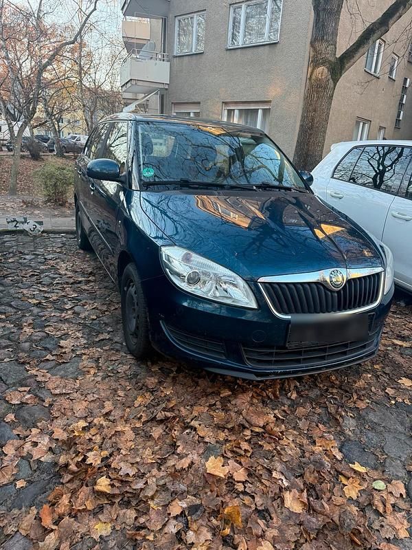 Blau Gebraucht 2012 Skoda Fabia Kombi | 3.000 € (Etwas zu teuer) - Bild 1/4
