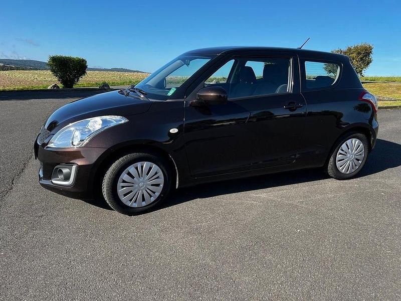 Braun Gebraucht 2014 Suzuki Swift Club Kleinwagen | 5.500 € (Fairer Preis) - Bild 1/4