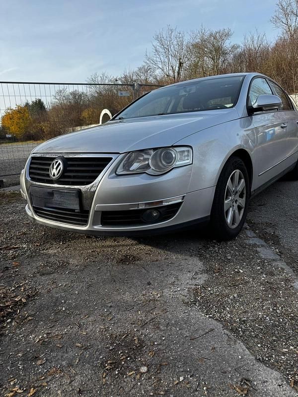 Gebraucht VW Passat 160 PS (117 kW) 2008 Silber Limousine