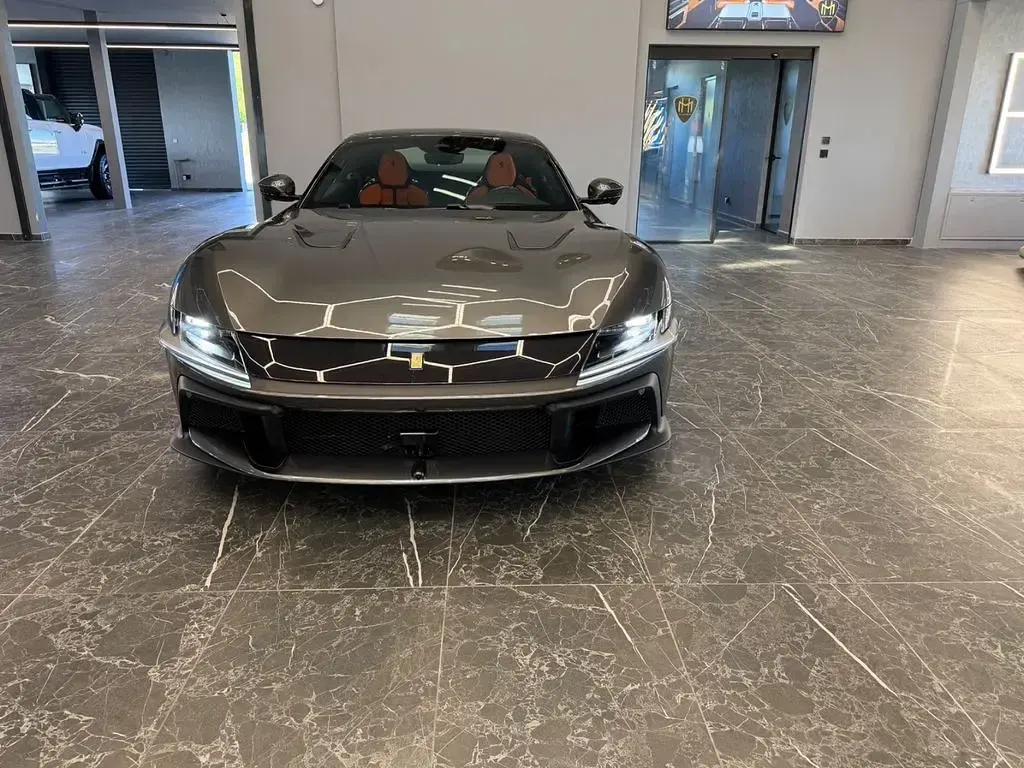 Neu Ferrari 12 Cilindri 829 PS (609 kW) 2026 Grau Cabrio