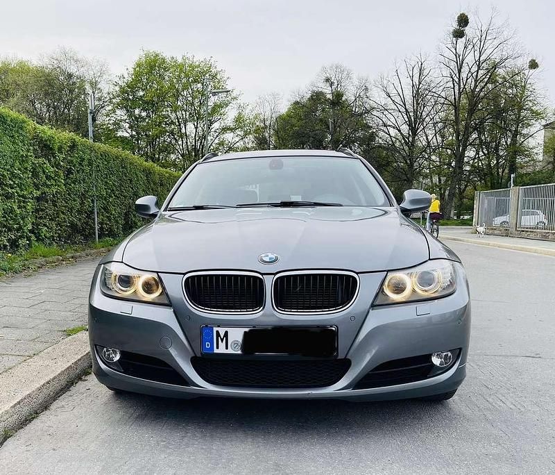 Gebraucht BMW 318 143 PS (105 kW) 2012 Kombi