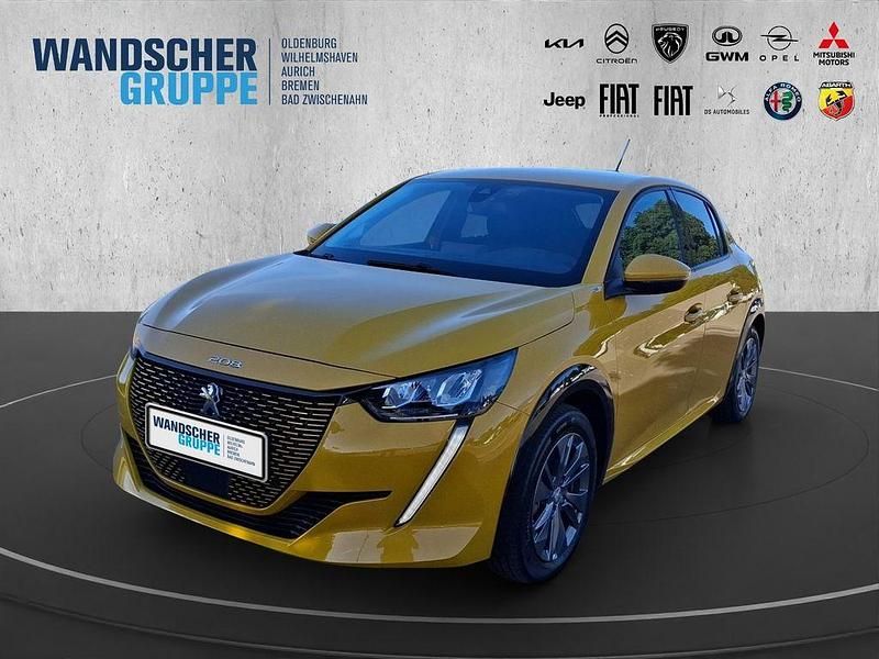 Gelb Gebraucht 2021 Peugeot 208 Allure Kleinwagen | 14.990 € - Bild 1/2