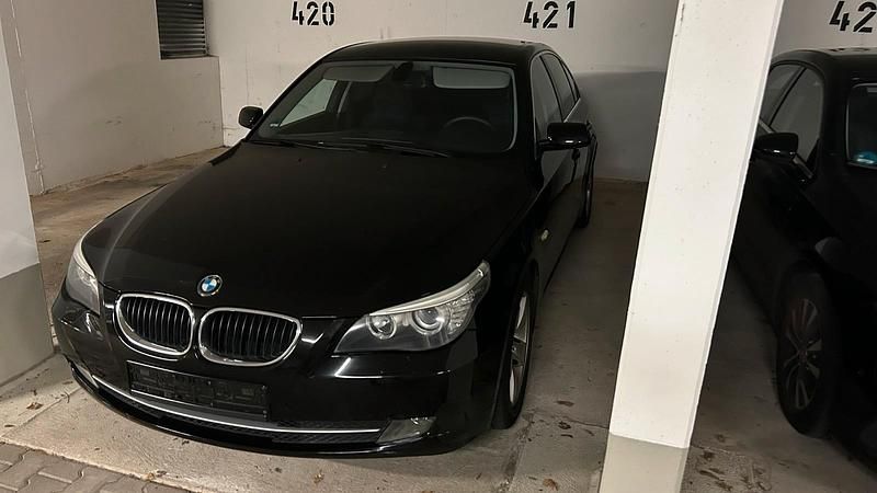 Schwarz Gebraucht 2008 BMW 520 Limousine | 3.199 € (Guter Preis) - Bild 1/4