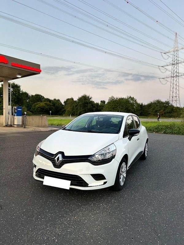 Weiß Gebraucht 2018 Renault Clio IV Life Kleinwagen | 8.100 € (Fairer Preis) - Bild 1/4