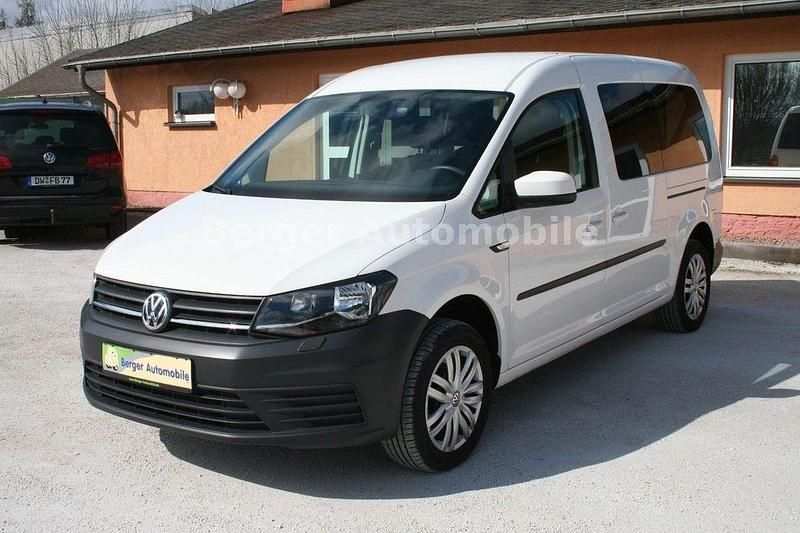 Gebraucht VW Caddy Maxi Trendline 125 PS (91 kW) 2018 Candyweiß Van / Kleinbus