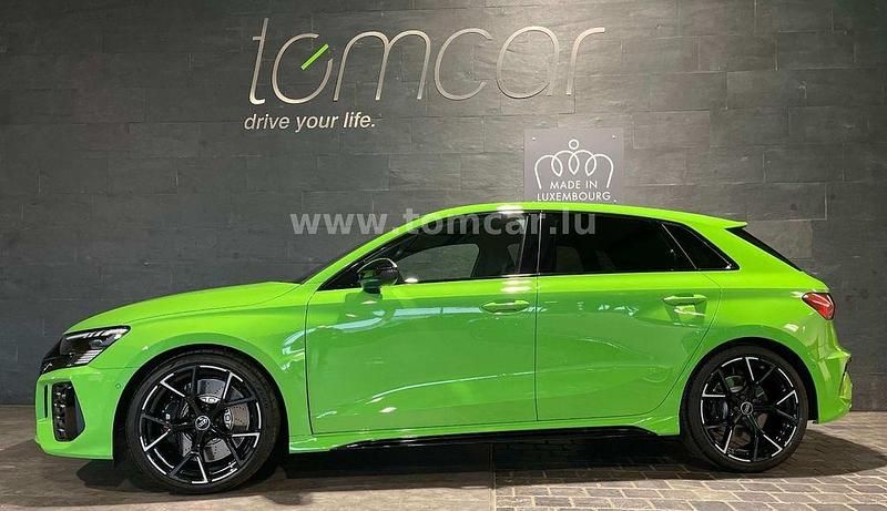 Grün Gebraucht 2023 Audi RS3 Sportback Sport Kleinwagen | 52.990 € (Fairer Preis) - Bild 1/4