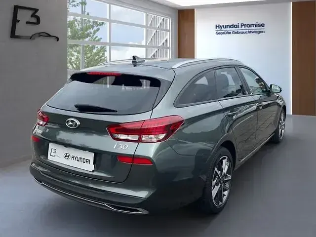 Gebraucht Hyundai i30 Edition 30+ 159 PS (116 kW) 2021 Grau Kombi