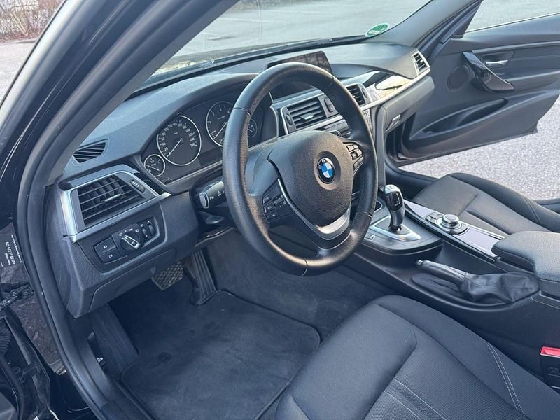 Gebraucht BMW 318 Advantage 150 PS (110 kW) 2016 Schwarz Kombi