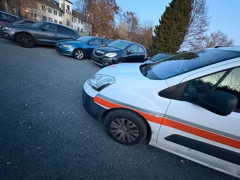 Gebraucht Citroën Berlingo Attraction 75 PS (55 kW) 2013 Weiß Van / Kleinbus