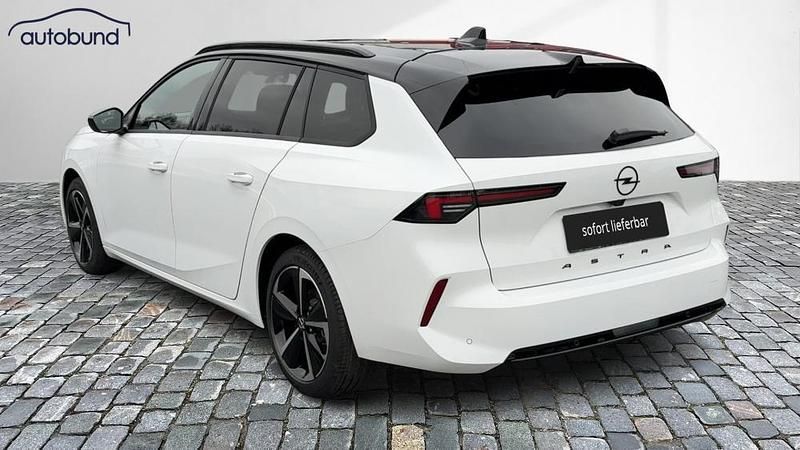Neu Opel Astra 131 PS (96 kW) 2025 Weiss / arktisweiss Kombi