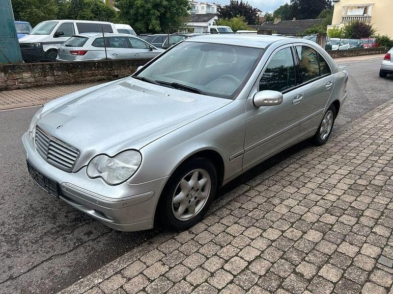 Silber Gebraucht 2003 Mercedes C180 Elegance Limousine | 2.200 € (Guter Preis) - Bild 1/4