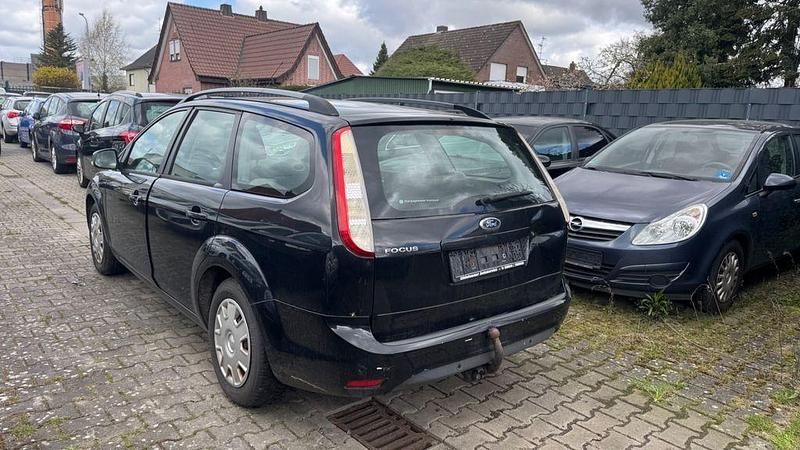 Second-hand Ford Focus 101 CP (74 kW) 2012 Negru Berlinǎ