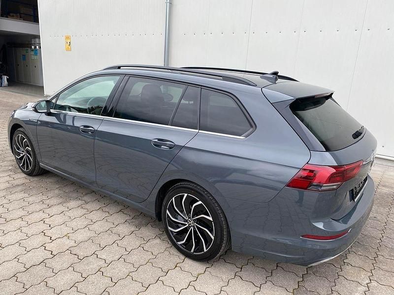 Second-hand VW Golf VIII Style 150 CP (110 kW) 2021 Gri Berlinǎ