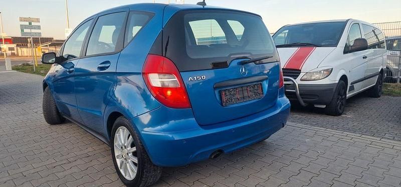 Gebraucht Mercedes A150 95 PS (69 kW) 2009 Blau Limousine