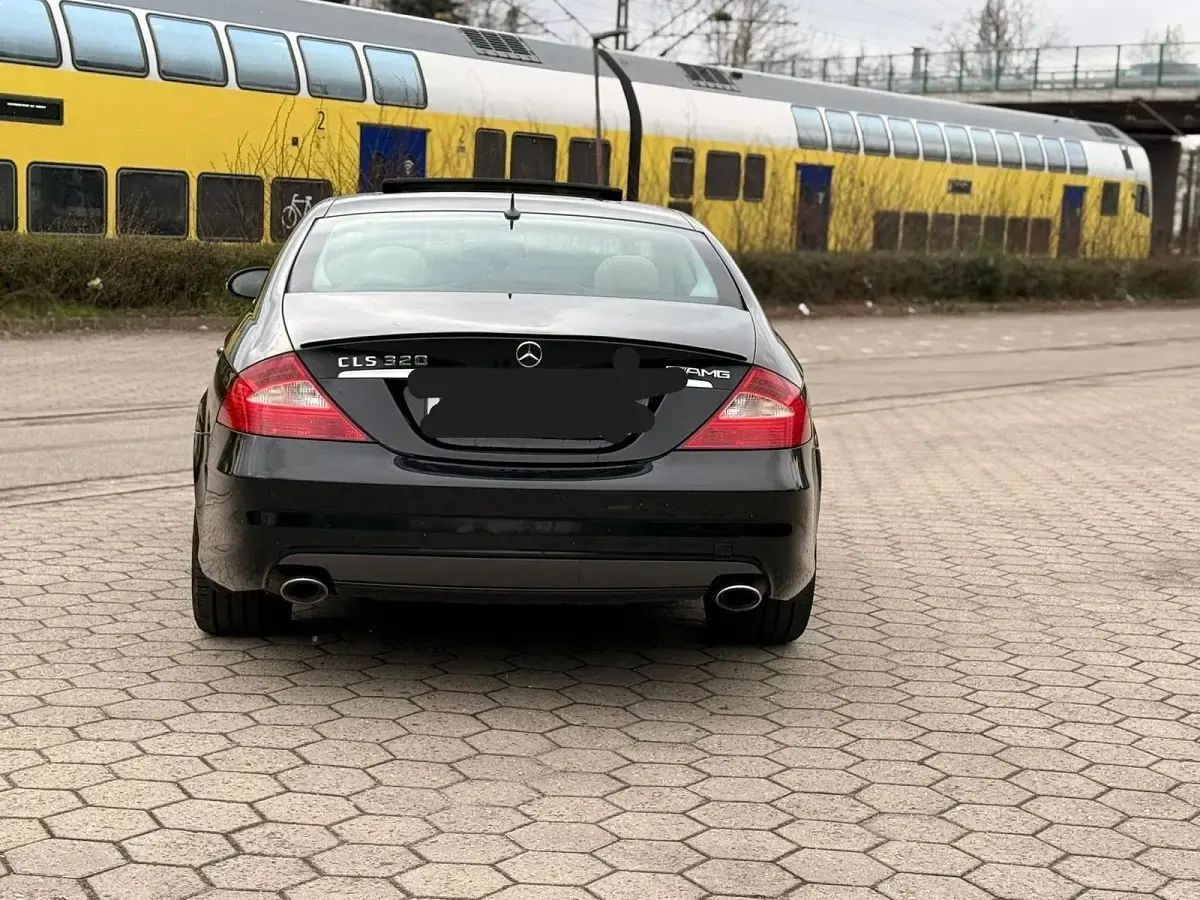 Gebraucht Mercedes CLS320 AMG 224 PS (164 kW) 2006 Schwarz Coupé