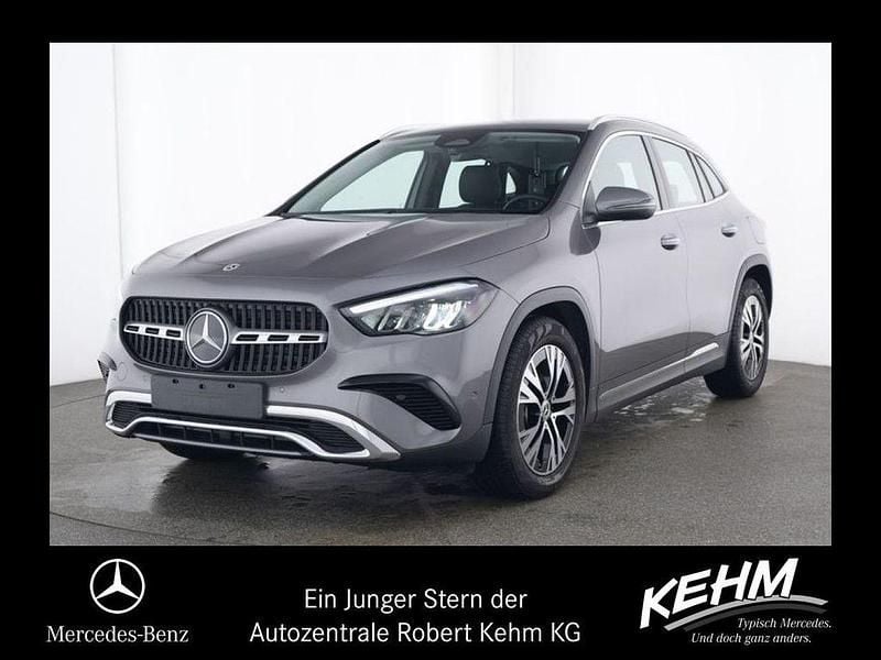Gebraucht Mercedes GLA220 Progressive 190 PS (139 kW) 2024 Mountain grau (metallic) SUV