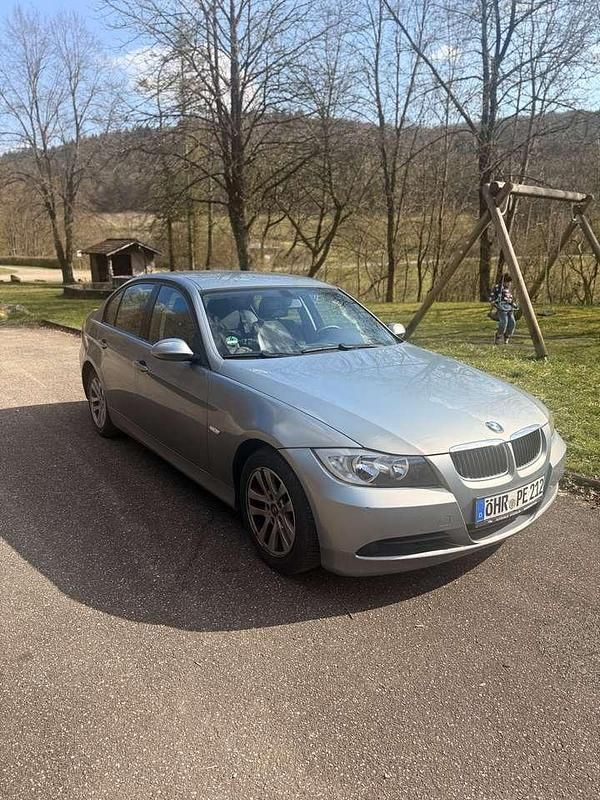 Gebraucht BMW 320 150 PS (110 kW) 2006 Grau Limousine