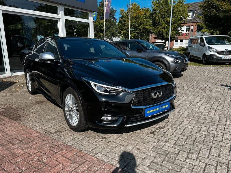 Schwarz Gebraucht 2017 Infiniti Q30 Premium Kleinwagen | 15.800 € (Fairer Preis) - Bild 1/4
