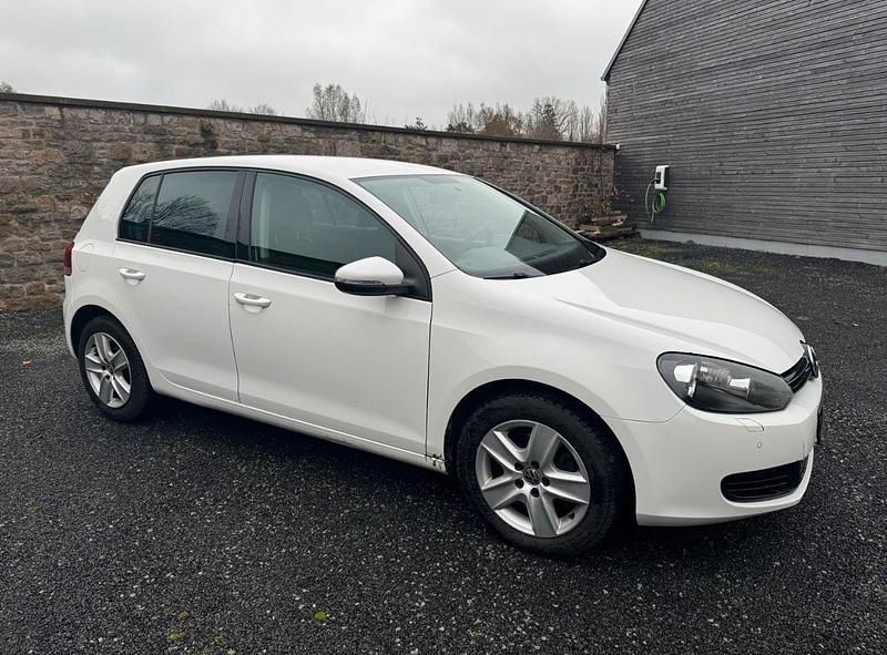 Gebraucht VW Golf VI 122 PS (89 kW) 2009 Weiß Kleinwagen