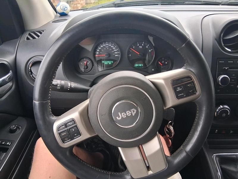 Second-hand Jeep Compass 156 CP (114 kW) 2013 Negru SUV