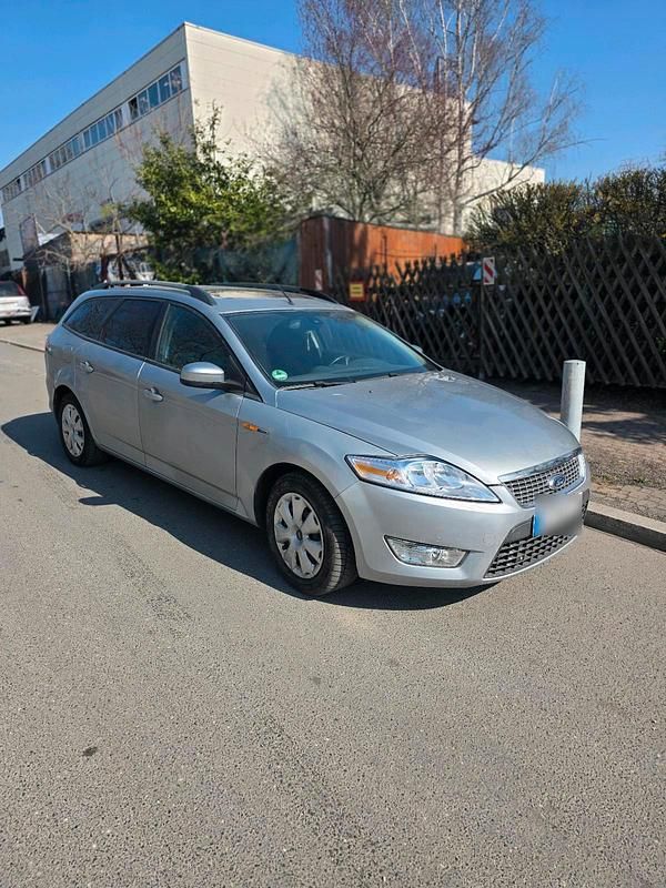 Gebraucht Ford Mondeo 140 PS (102 kW) 2008 Silber Kombi