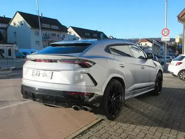 Second-hand Lamborghini Urus 650 CP (478 kW) 2022 Argintiu SUV