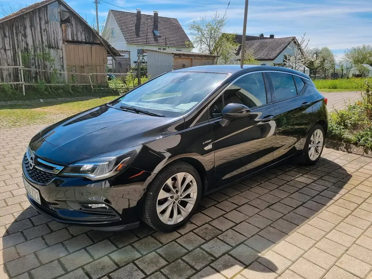 Gebraucht Opel Astra Edition 150 PS (110 kW) 2016 Schwarz Limousine